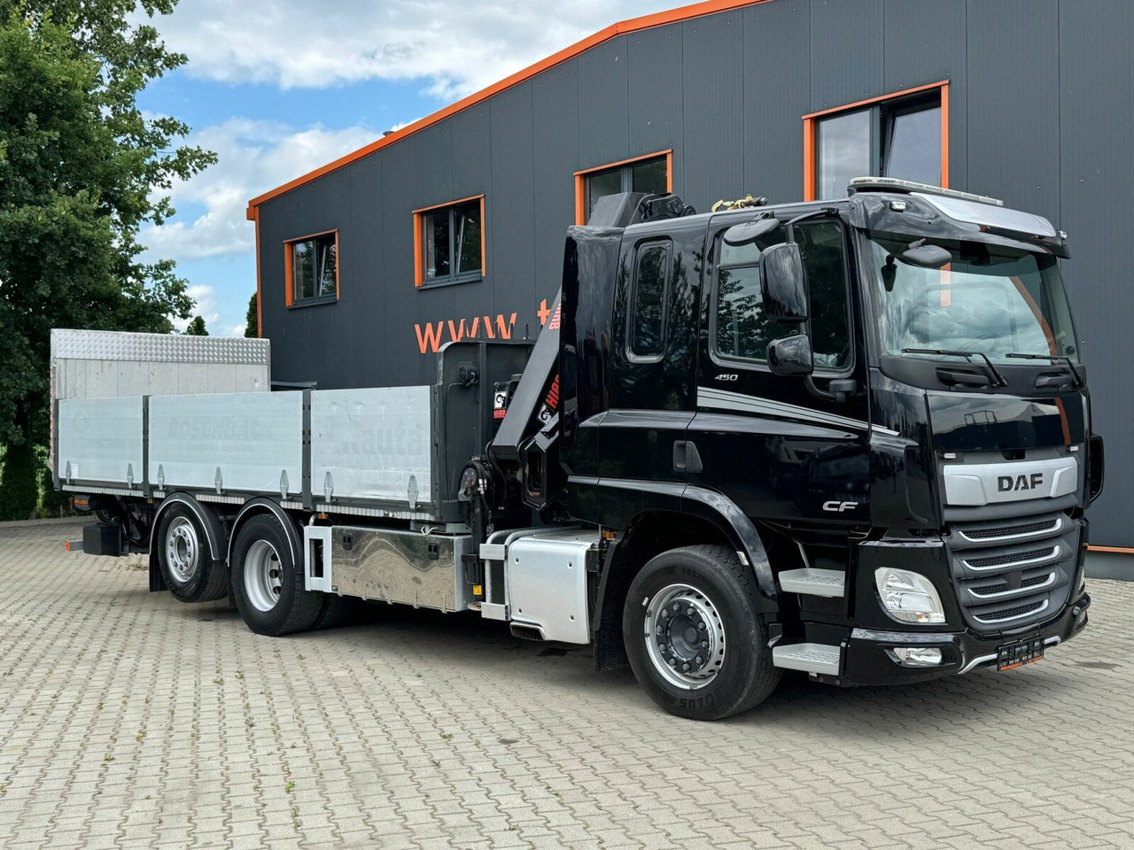 DAF CF 450 FAN 6x2 Pritsche mit Kran HIAB 188 E-6 - Камион с кран: снимка 4 DAF CF 450 FAN 6x2 Pritsche mit Kran HIAB 188 E-6 - Камион с кран: снимка 4