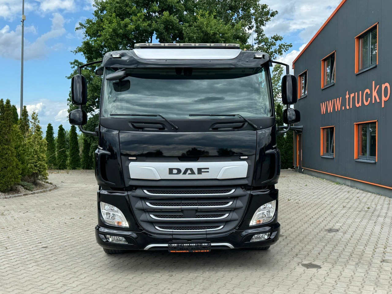 DAF CF 450 FAN 6x2 Pritsche mit Kran HIAB 188 E-6 - Бордови камион, Камион с кран: снимка 3 DAF CF 450 FAN 6x2 Pritsche mit Kran HIAB 188 E-6 - Бордови камион, Камион с кран: снимка 3