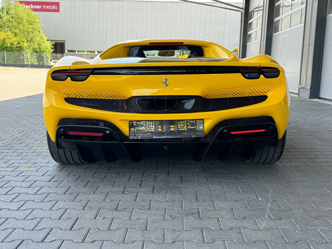 Ferrari 296 GTB Coupe - Лек автомобил: снимка 3 Ferrari 296 GTB Coupe - Лек автомобил: снимка 3