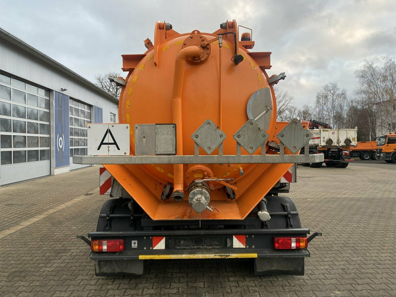 LEISTIKOW Sauganhänger 15.100 L / 2 Kammern - Ремарке цистерна: снимка 5 LEISTIKOW Sauganhänger 15.100 L / 2 Kammern - Ремарке цистерна: снимка 5