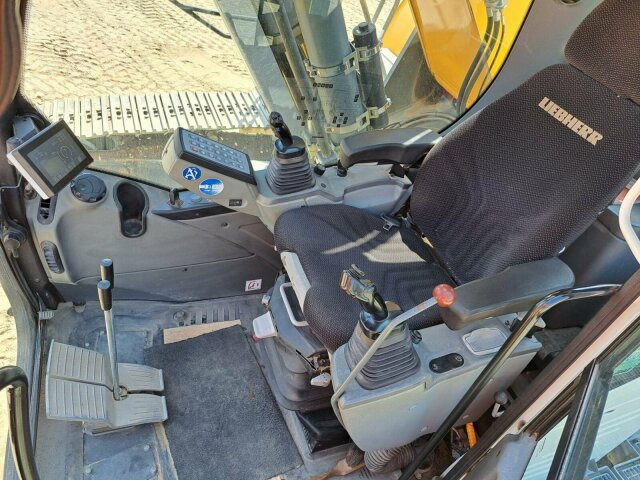 Liebherr LH40C Litronic Industry Long reach 43 Ton - Верижен багер: снимка 5 Liebherr LH40C Litronic Industry Long reach 43 Ton - Верижен багер: снимка 5