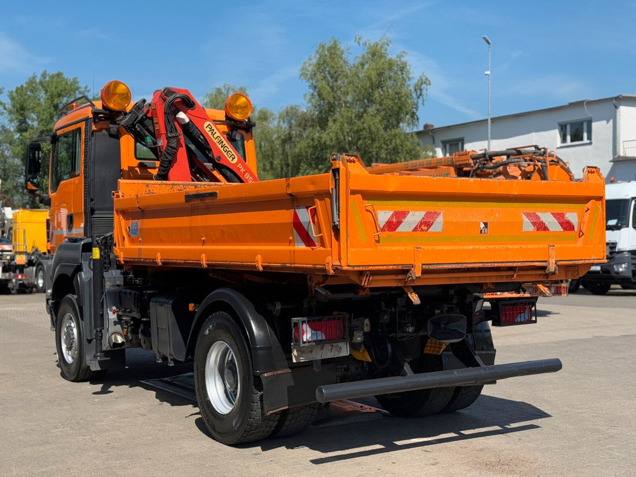 MAN TGA 18.360 4x4 Kipper Kran PALFINGER Winterd. - Самосвал камион, Камион с кран: снимка 5 MAN TGA 18.360 4x4 Kipper Kran PALFINGER Winterd. - Самосвал камион, Камион с кран: снимка 5