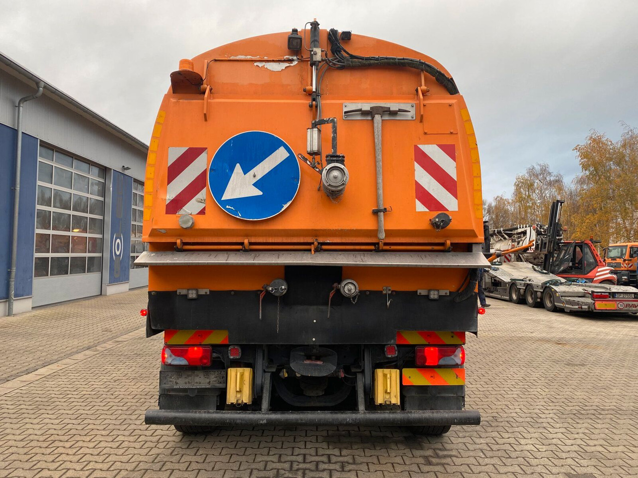 MAN TGA 26.430 6x2-2 LL - Шаси кабина: снимка 4 MAN TGA 26.430 6x2-2 LL - Шаси кабина: снимка 4