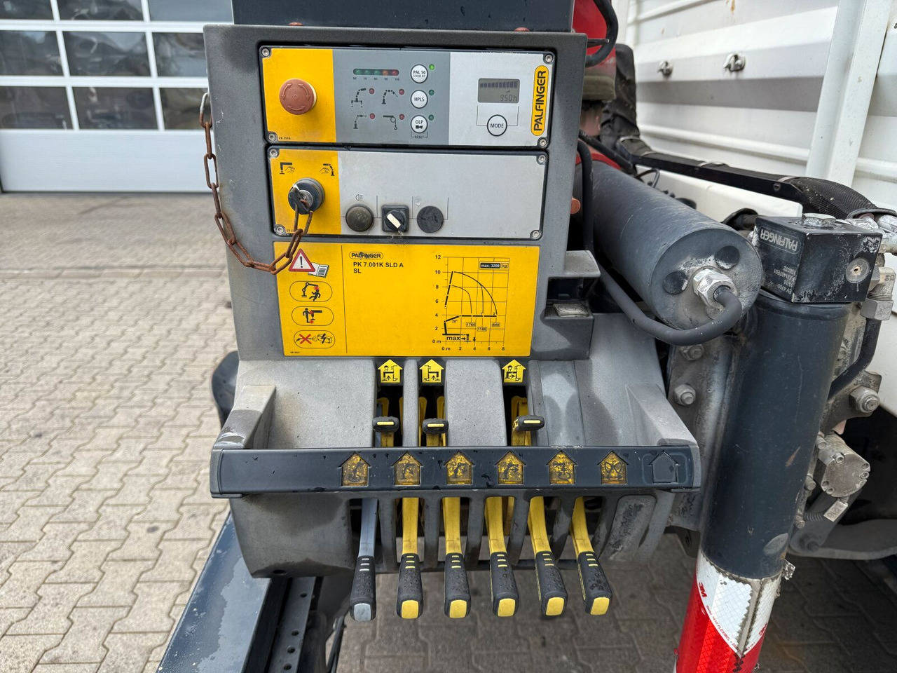Бус самосвал MAN TGL 8.220 4x2 Kipper Kran Palfinger 7.001-K A: снимка 25