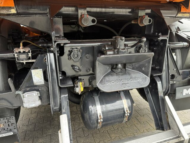 MAN TGS 28.400 6x4-4 Kipper Kran Palfinger PK9002 - Самосвал камион, Камион с кран: снимка 3 MAN TGS 28.400 6x4-4 Kipper Kran Palfinger PK9002 - Самосвал камион, Камион с кран: снимка 3