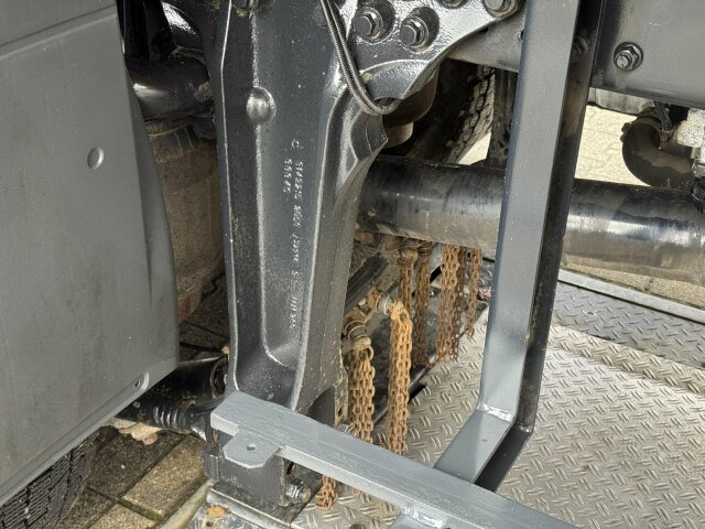 MAN TGS 28.400 6x4-4 Kipper Kran Palfinger PK9002 - Самосвал камион, Камион с кран: снимка 4 MAN TGS 28.400 6x4-4 Kipper Kran Palfinger PK9002 - Самосвал камион, Камион с кран: снимка 4