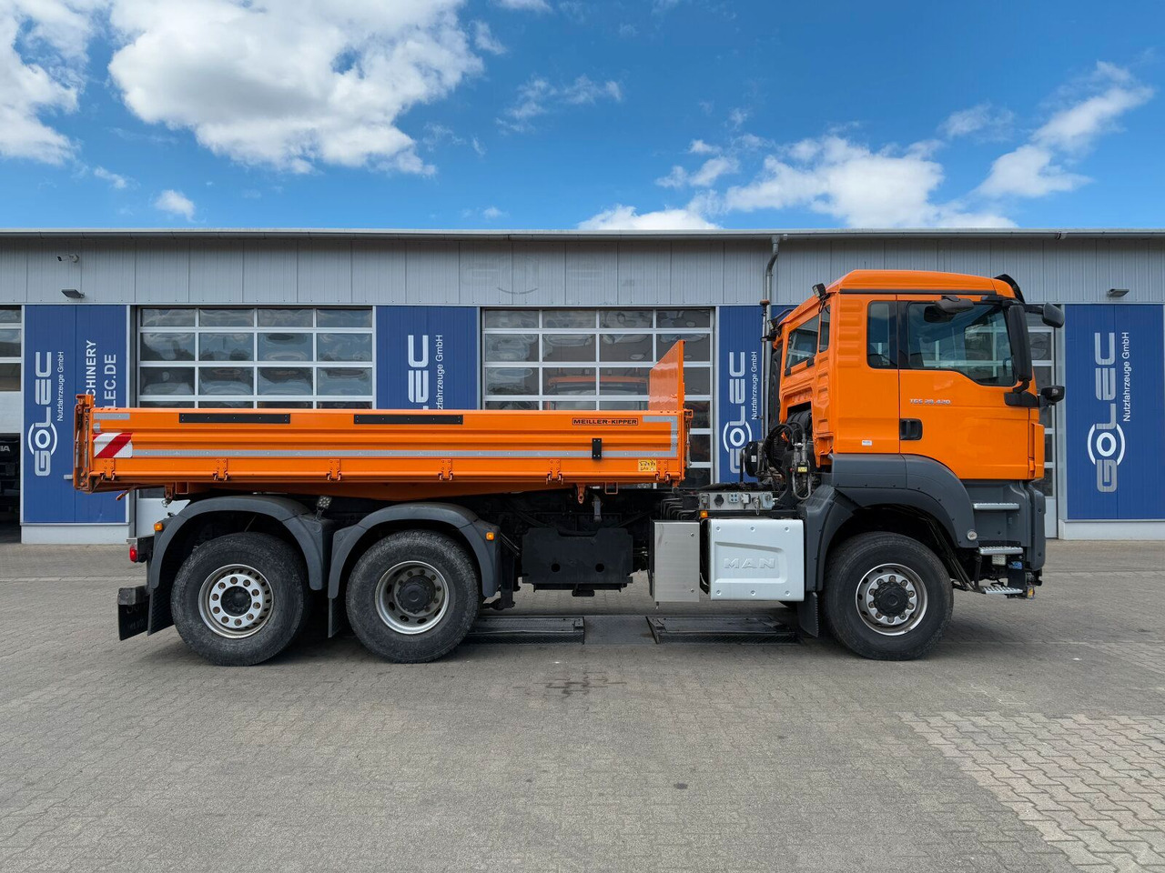 MAN TGS 28.420 6x4-4 Meiller Kipper Winterdienst - Самосвал камион: снимка 2 MAN TGS 28.420 6x4-4 Meiller Kipper Winterdienst - Самосвал камион: снимка 2