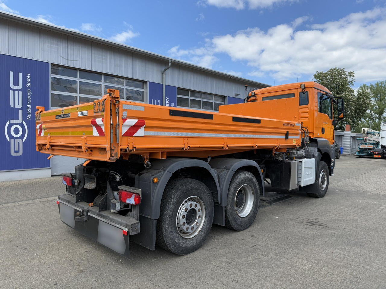 MAN TGS 28.420 6x4-4 Meiller Kipper Winterdienst - Самосвал камион: снимка 3 MAN TGS 28.420 6x4-4 Meiller Kipper Winterdienst - Самосвал камион: снимка 3