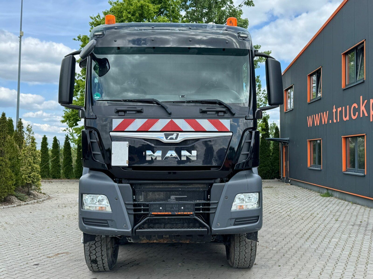 MAN TGS 35.460 8x6 BB Muldenkipper Meiller - Самосвал камион: снимка 3 MAN TGS 35.460 8x6 BB Muldenkipper Meiller - Самосвал камион: снимка 3