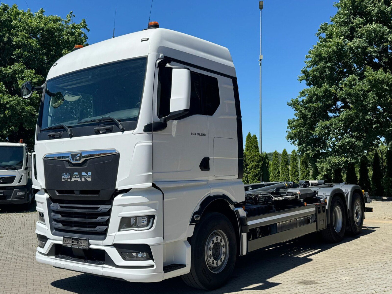 MAN TGX 26.520 6x2 Abrollkipper MEILLER RS 21.70 - Мултилифт с кука камион: снимка 2 MAN TGX 26.520 6x2 Abrollkipper MEILLER RS 21.70 - Мултилифт с кука камион: снимка 2