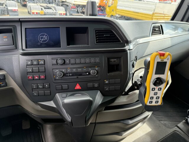 MAN TGX 26.520 6x2 Abrollkipper MEILLER RS 21.70 - Мултилифт с кука камион: снимка 3 MAN TGX 26.520 6x2 Abrollkipper MEILLER RS 21.70 - Мултилифт с кука камион: снимка 3