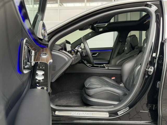 Maybach Mercedes Benz S680 Maybach V12 High-End -Paket - Седан: снимка 4 Maybach Mercedes Benz S680 Maybach V12 High-End -Paket - Седан: снимка 4