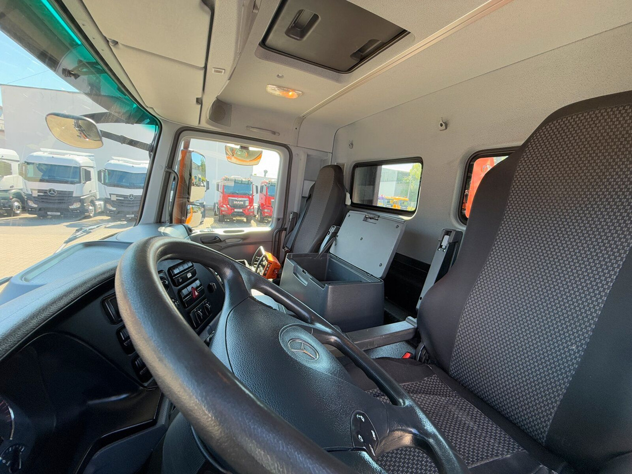 Самосвал камион, Камион с кран Mercedes-Benz ACTROS 2044 4x4 Kipper Kran ATLAS 65.2 A2L: снимка 14