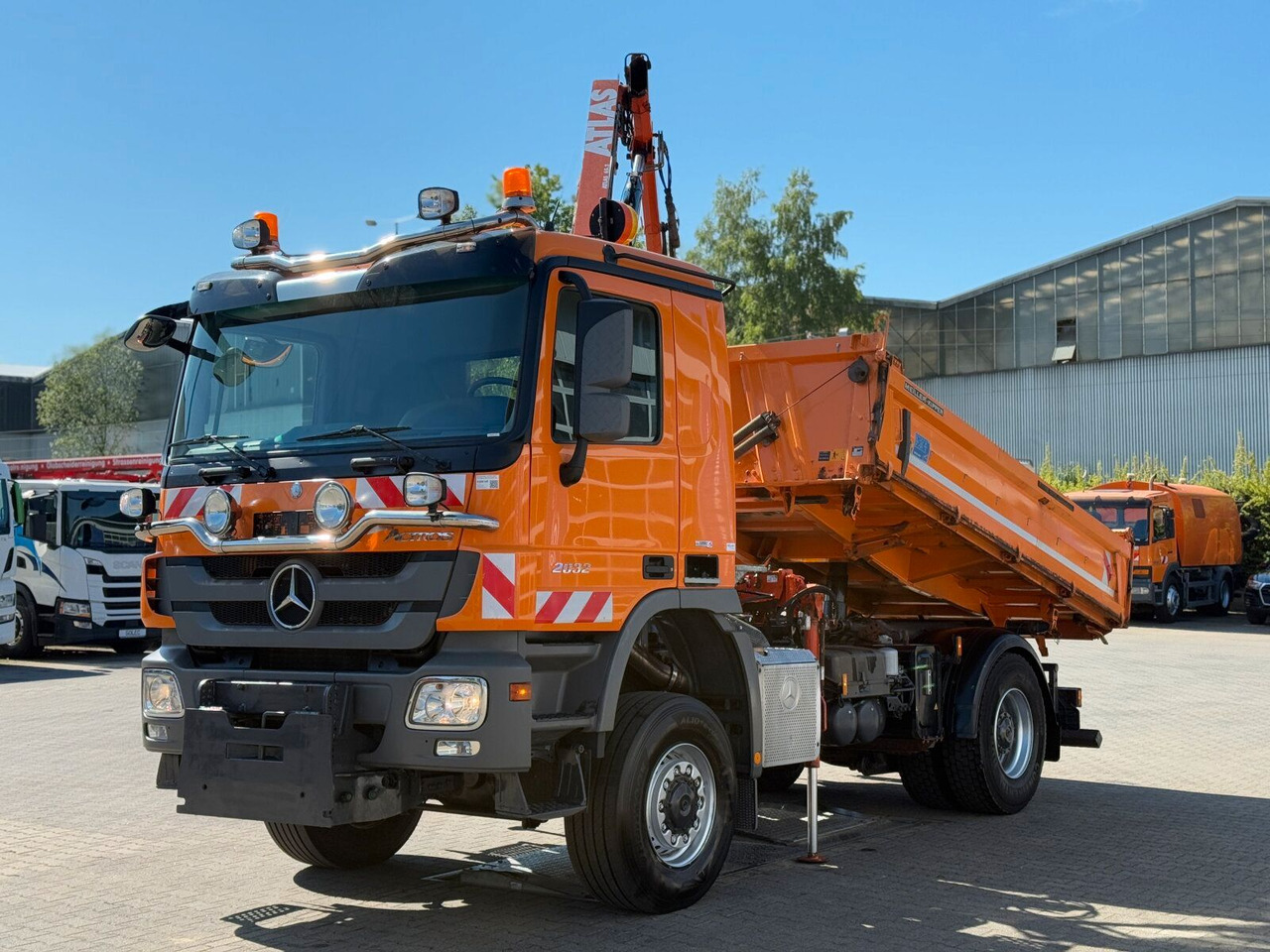 Самосвал камион, Камион с кран Mercedes-Benz ACTROS 2044 4x4 Kipper Kran ATLAS 65.2 A2L: снимка 12