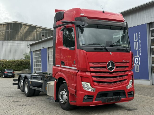 Mercedes-Benz ACTROS 2543 6x2 Wechselaufbau BDF AHK 2 Betten - Контейнеровоз/ Сменна каросерия камион: снимка 1 Mercedes-Benz ACTROS 2543 6x2 Wechselaufbau BDF AHK 2 Betten - Контейнеровоз/ Сменна каросерия камион: снимка 1