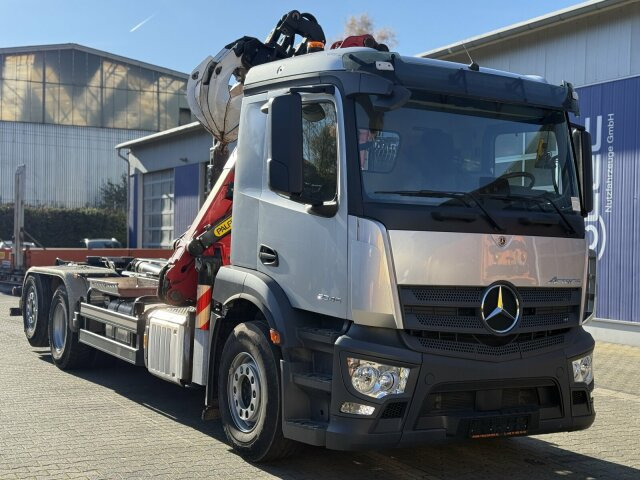 Mercedes-Benz ACTROS 2546 6x2 Abrollkip Kran Palfinger Q150Z95 - Мултилифт с кука камион, Камион с кран: снимка 1 Mercedes-Benz ACTROS 2546 6x2 Abrollkip Kran Palfinger Q150Z95 - Мултилифт с кука камион, Камион с кран: снимка 1