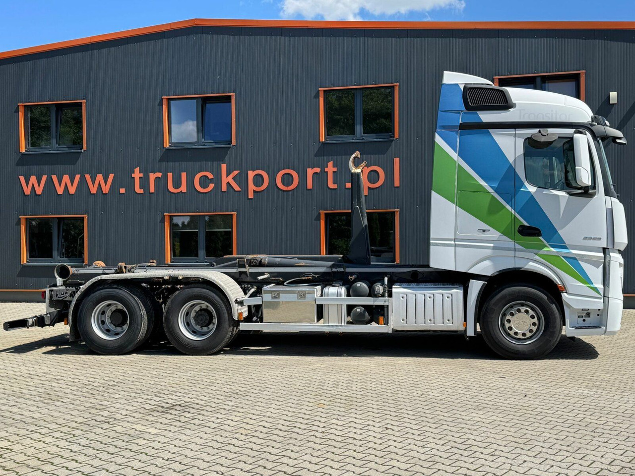 Mercedes-Benz ACTROS 2658 6x2 Abrollkipper MEILLER RK 26.67K - Мултилифт с кука камион: снимка 4 Mercedes-Benz ACTROS 2658 6x2 Abrollkipper MEILLER RK 26.67K - Мултилифт с кука камион: снимка 4