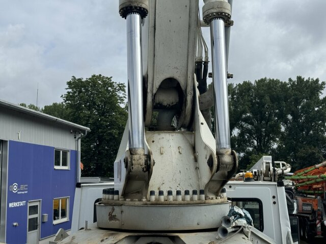 Mercedes-Benz ACTROS 3240 8x4 Betonpumpe PUTZMEISTER BSF 42 M - Бетон помпа: снимка 2 Mercedes-Benz ACTROS 3240 8x4 Betonpumpe PUTZMEISTER BSF 42 M - Бетон помпа: снимка 2