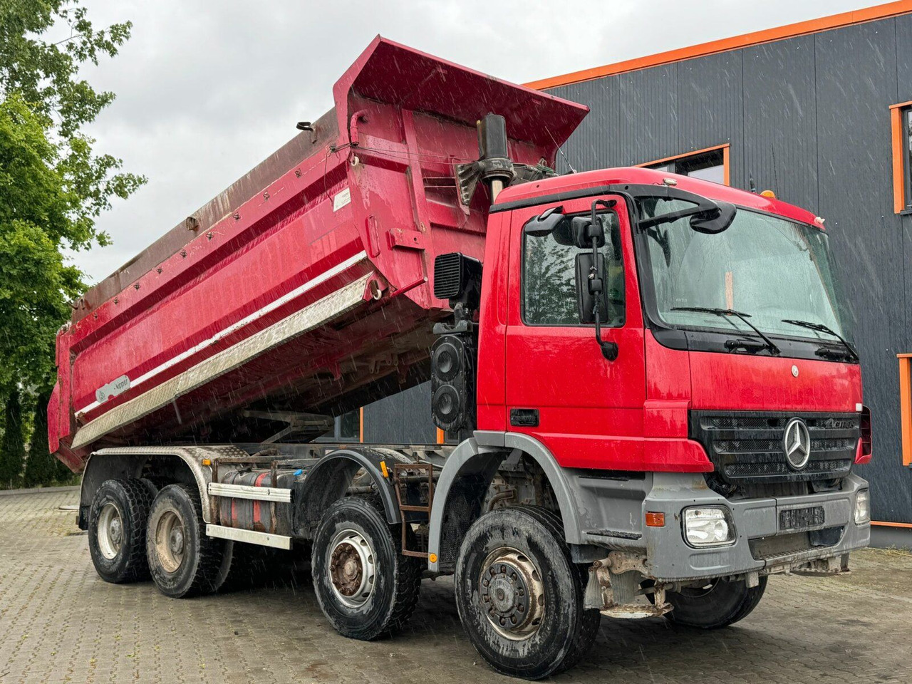 Лизинг на  Mercedes-Benz ACTROS 4141 EURO4 8x6 Muldenkipper Mercedes-Benz ACTROS 4141 EURO4 8x6 Muldenkipper: снимка 8