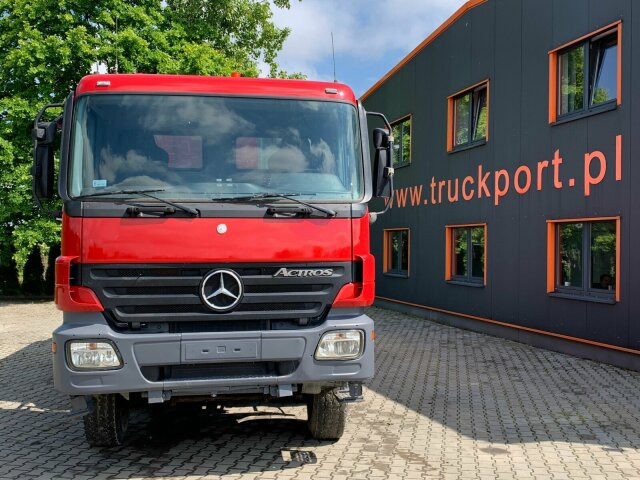 Лизинг на Mercedes-Benz ACTROS 4141 EURO4 8x6 Muldenkipper Mercedes-Benz ACTROS 4141 EURO4 8x6 Muldenkipper: снимка 9