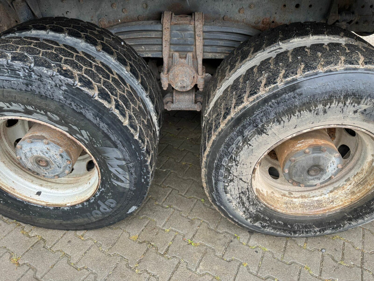 Лизинг на  Mercedes-Benz ACTROS 4141 EURO4 8x6 Muldenkipper Mercedes-Benz ACTROS 4141 EURO4 8x6 Muldenkipper: снимка 21