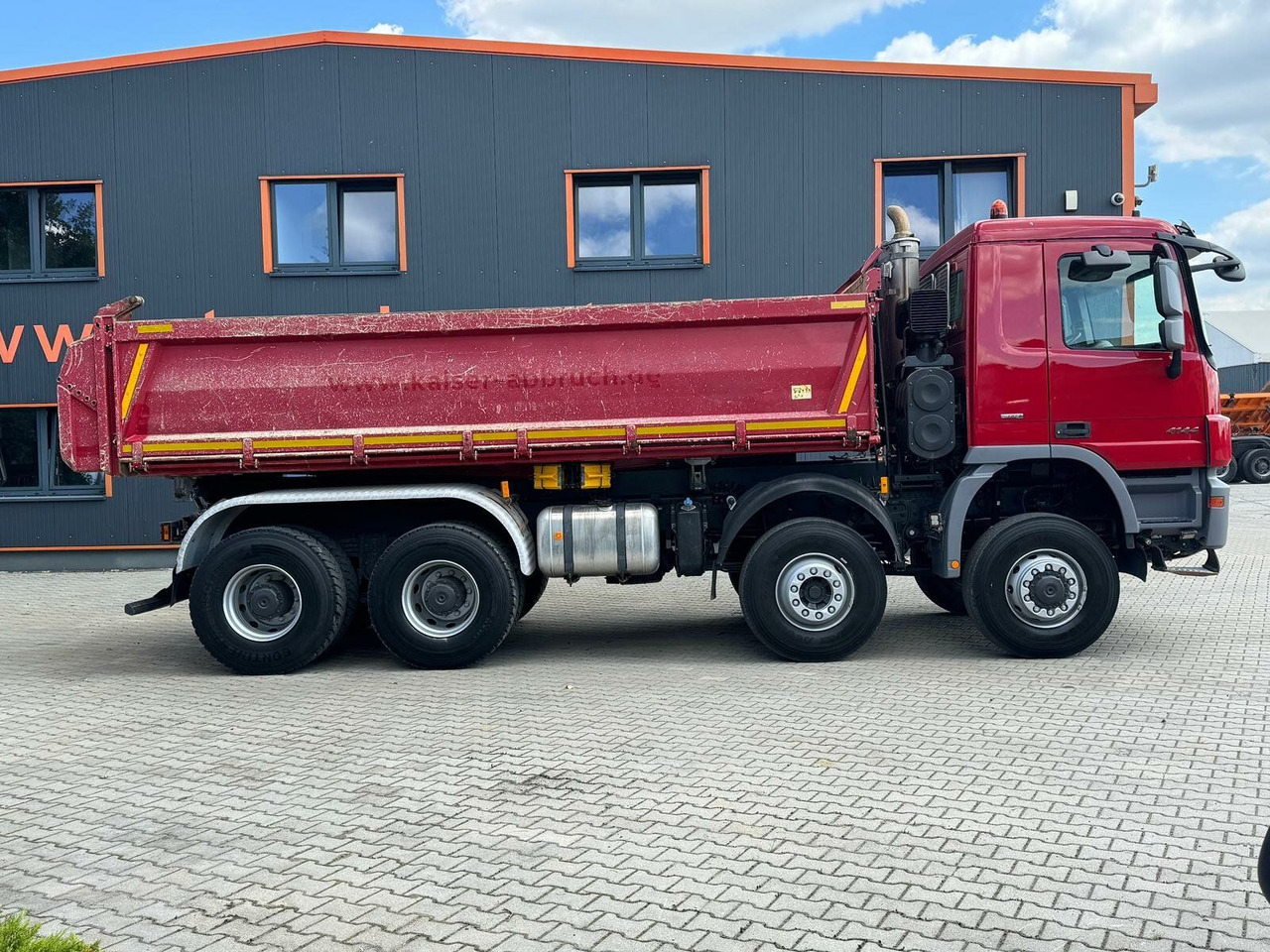 Mercedes-Benz ACTROS 4144 8x6 EURO5 Kipper mit Bordmatik - Самосвал камион: снимка 4 Mercedes-Benz ACTROS 4144 8x6 EURO5 Kipper mit Bordmatik - Самосвал камион: снимка 4