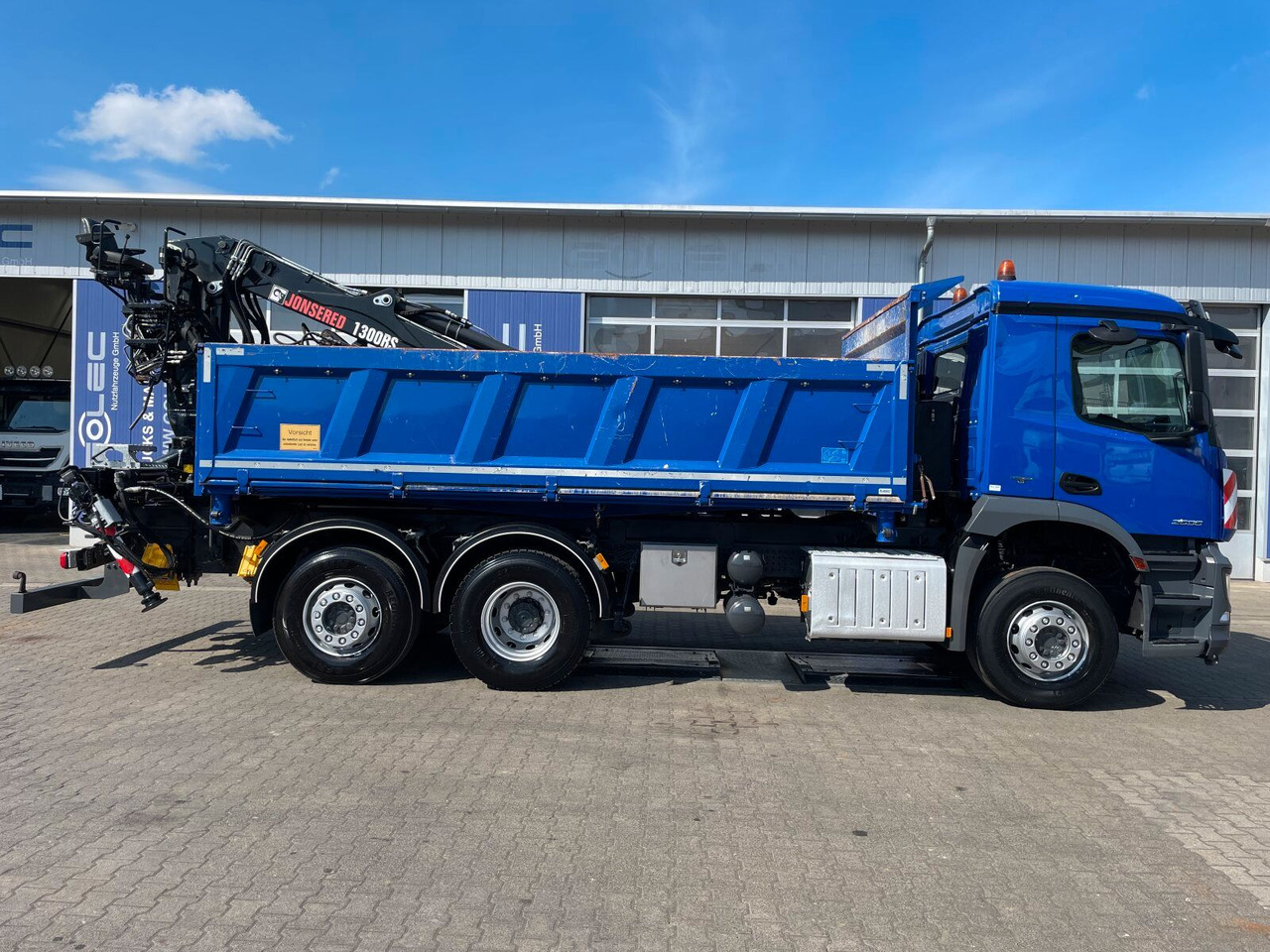 Mercedes-Benz AROCS 2536 6x2*4 Kipper Kran HIAB - Самосвал камион, Камион с кран: снимка 2 Mercedes-Benz AROCS 2536 6x2*4 Kipper Kran HIAB - Самосвал камион, Камион с кран: снимка 2