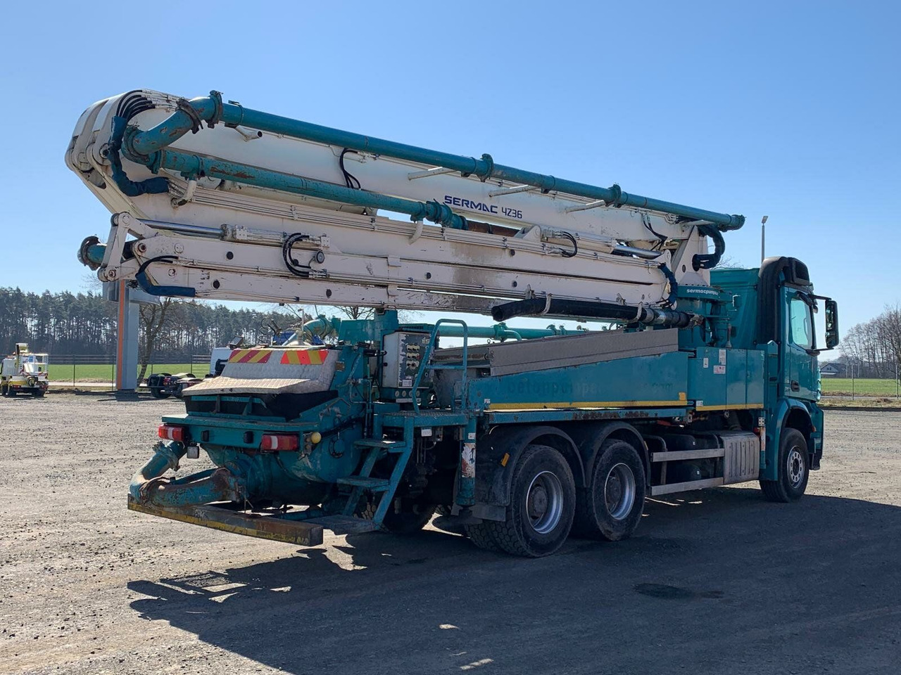 Mercedes-Benz AROCS 2636 6x4 Euro 6 Betonpumpe SERMAC 4Z36 - Бетон помпа: снимка 5 Mercedes-Benz AROCS 2636 6x4 Euro 6 Betonpumpe SERMAC 4Z36 - Бетон помпа: снимка 5