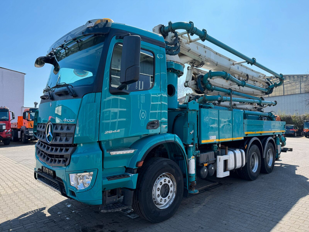 Mercedes-Benz AROCS 2844 6x4 Euro 6 Betonpumpe SERMAC 5Z33 - Бетон помпа: снимка 2 Mercedes-Benz AROCS 2844 6x4 Euro 6 Betonpumpe SERMAC 5Z33 - Бетон помпа: снимка 2