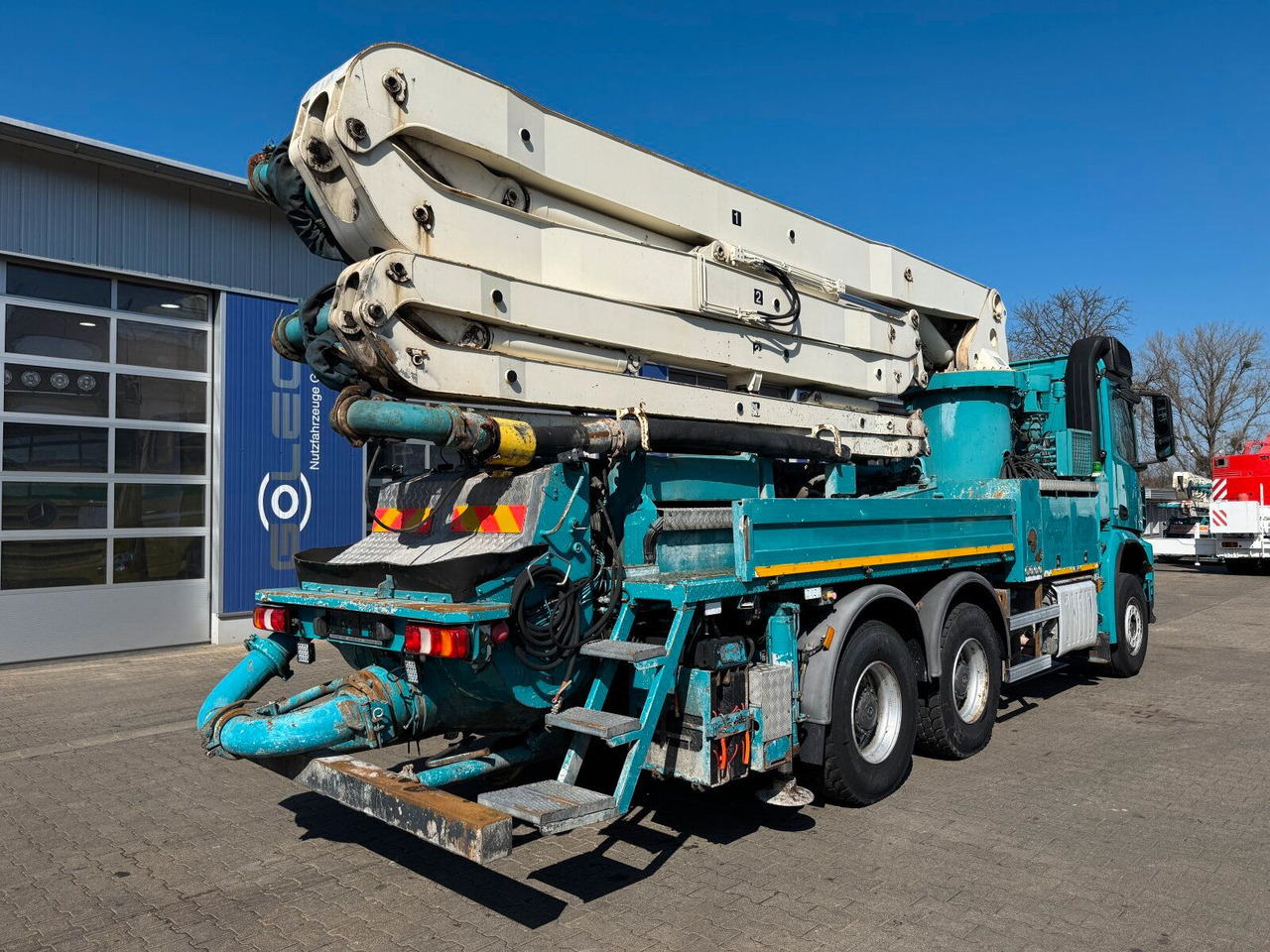 Mercedes-Benz AROCS 2844 6x4 Euro 6 Betonpumpe SERMAC 5Z33 - Бетон помпа: снимка 4 Mercedes-Benz AROCS 2844 6x4 Euro 6 Betonpumpe SERMAC 5Z33 - Бетон помпа: снимка 4