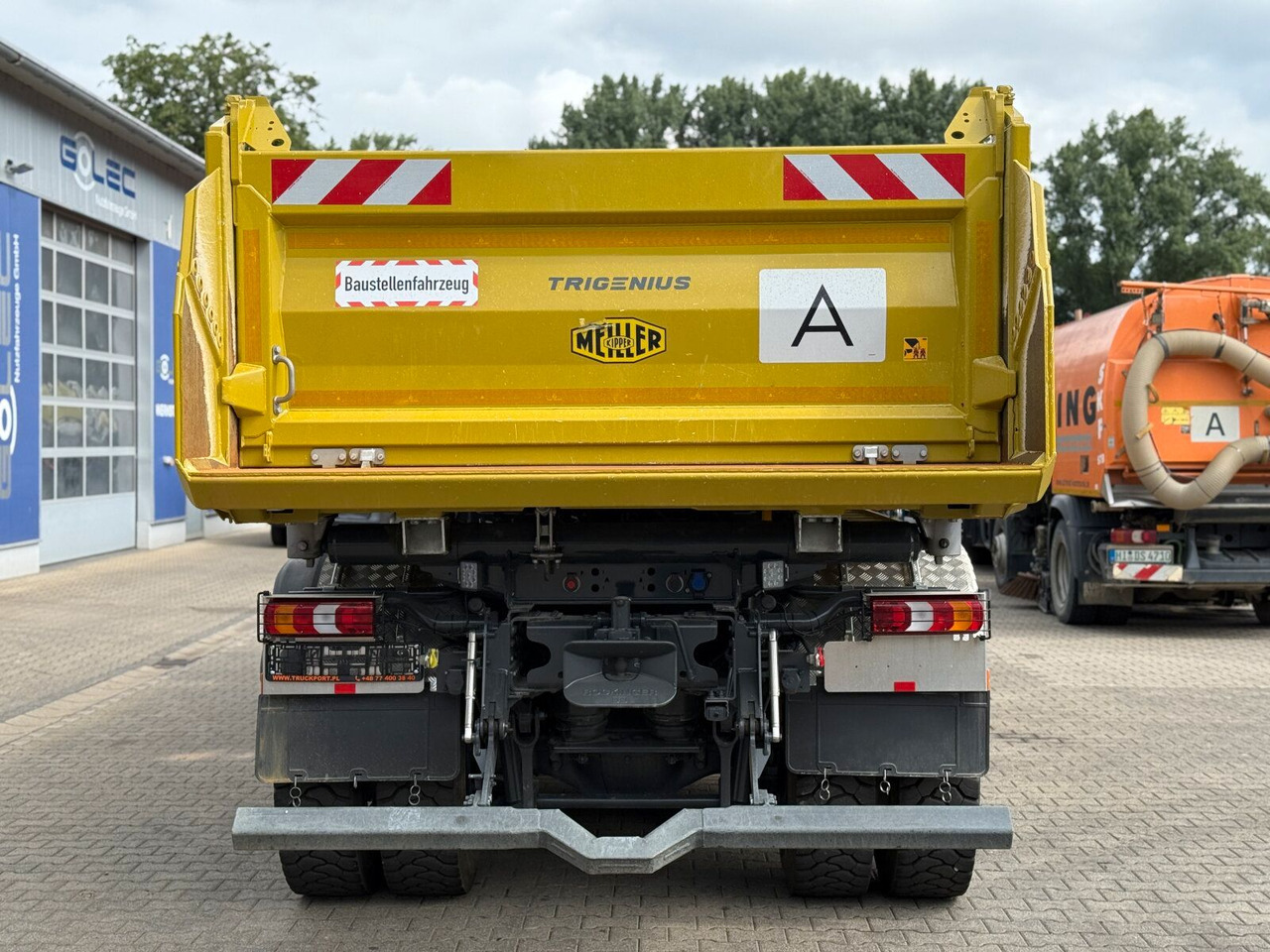 Mercedes-Benz AROCS 3248 8x4 Euro 6 Meiller Kipper Bordmatik - Самосвал камион: снимка 4 Mercedes-Benz AROCS 3248 8x4 Euro 6 Meiller Kipper Bordmatik - Самосвал камион: снимка 4