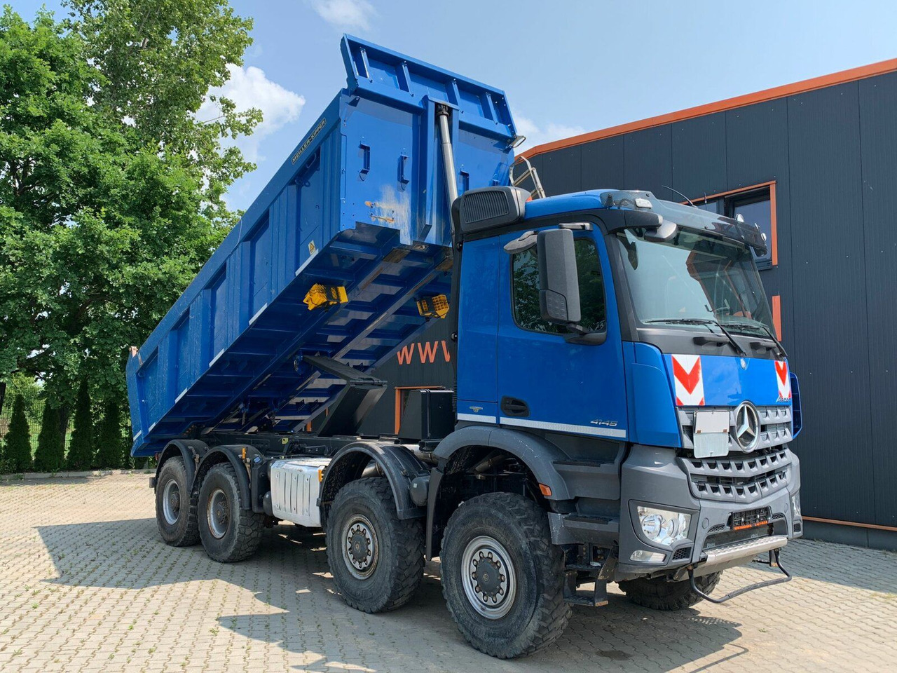 Mercedes-Benz AROCS 4145 8x8 EURO6 Muldenkipper TOP! - Самосвал камион: снимка 2 Mercedes-Benz AROCS 4145 8x8 EURO6 Muldenkipper TOP! - Самосвал камион: снимка 2