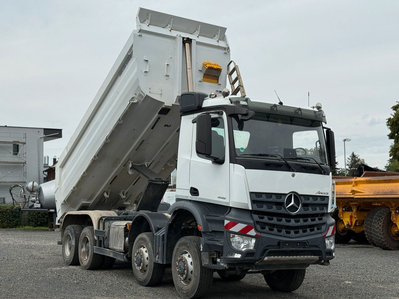 Mercedes-Benz AROCS 4145 8x8 Meiller Muldenkipper - Самосвал камион: снимка 2 Mercedes-Benz AROCS 4145 8x8 Meiller Muldenkipper - Самосвал камион: снимка 2