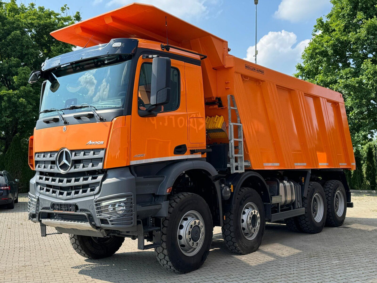 Mercedes-Benz AROCS 4851 8x6 Euro 6 Gesteinkipper MEILLER 25m³ - Самосвал камион: снимка 2 Mercedes-Benz AROCS 4851 8x6 Euro 6 Gesteinkipper MEILLER 25m³ - Самосвал камион: снимка 2