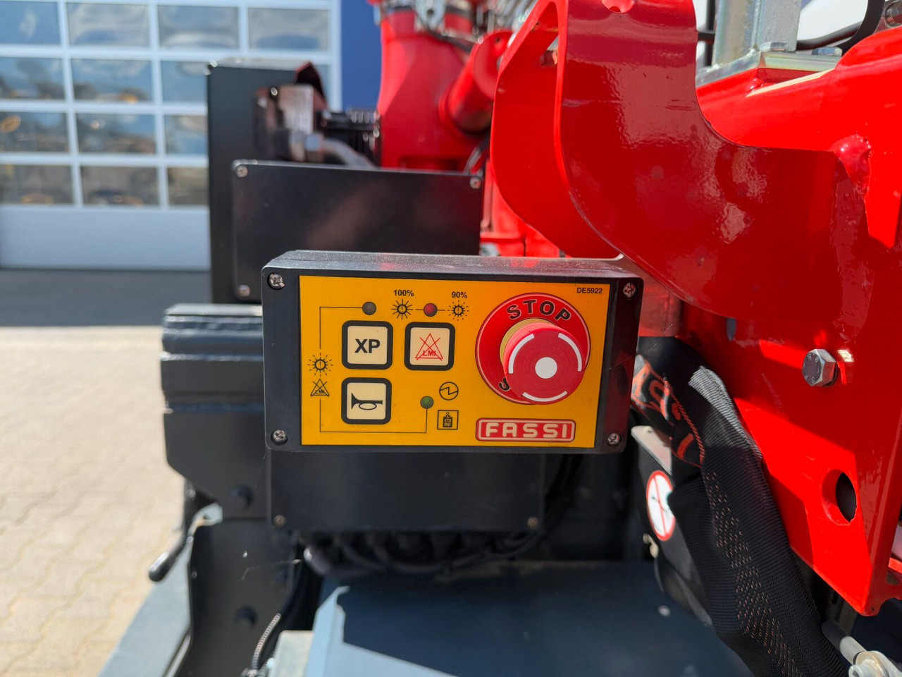 Лизинг на  Mercedes-Benz ATEGO 818 4x2 Euro 6 Kipper Kran FASSI F65B.0.22 Mercedes-Benz ATEGO 818 4x2 Euro 6 Kipper Kran FASSI F65B.0.22: снимка 29