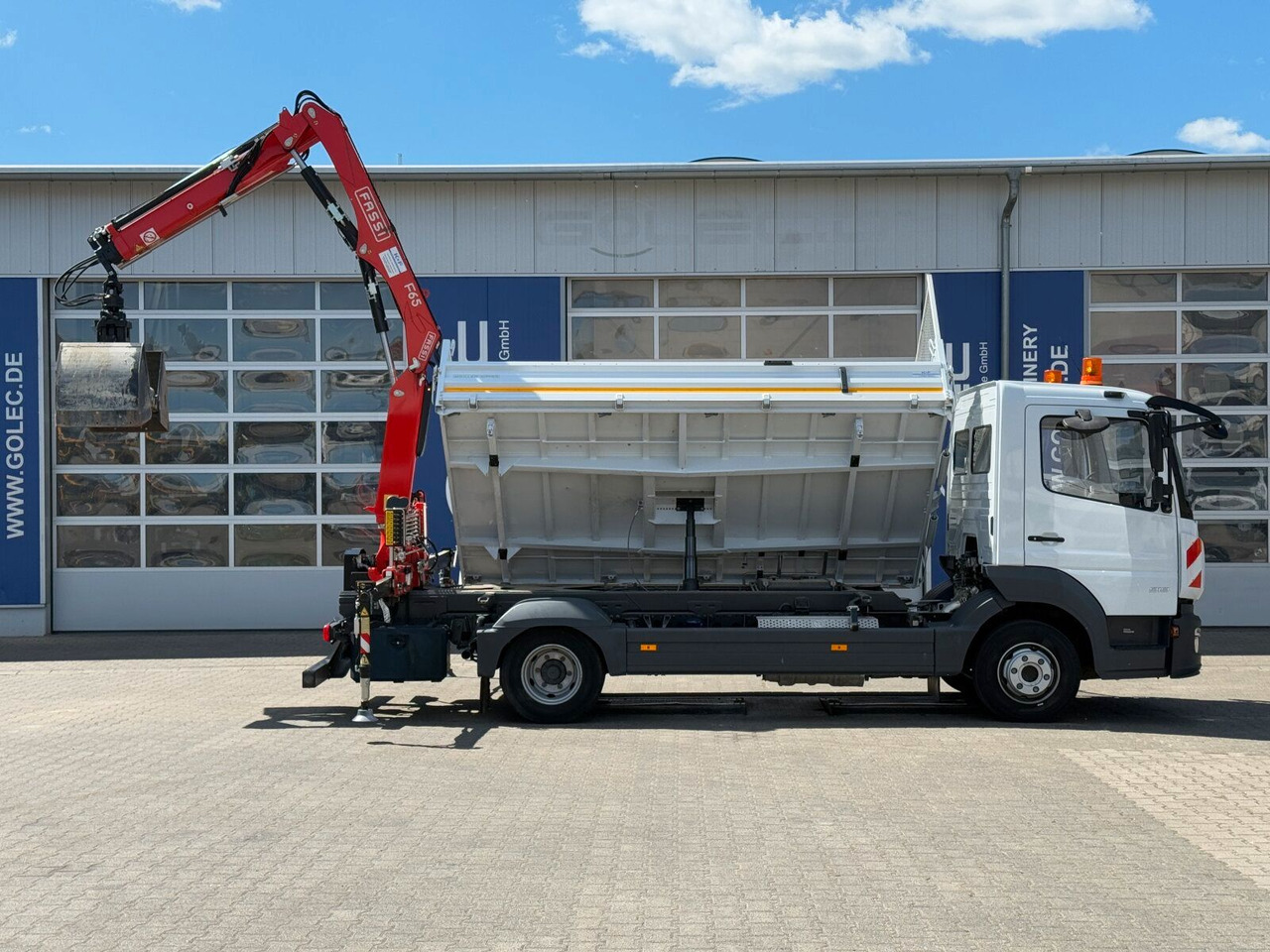 Mercedes-Benz ATEGO 818 4x2 Euro 6 Kipper Kran FASSI F65B.0.22 - Бус самосвал: снимка 4 Mercedes-Benz ATEGO 818 4x2 Euro 6 Kipper Kran FASSI F65B.0.22 - Бус самосвал: снимка 4