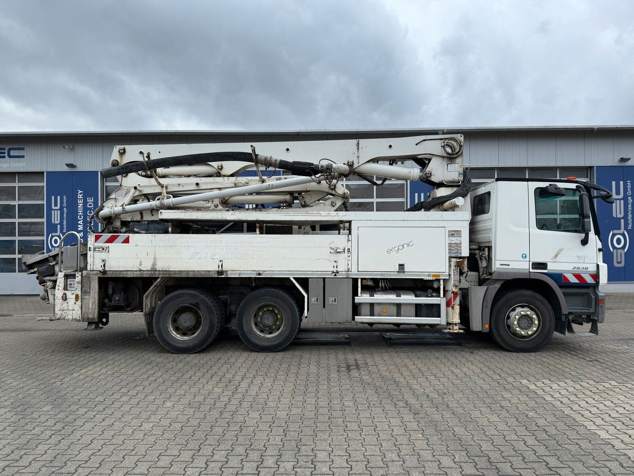 Mercedes-Benz Actros 2636 6x4 Betonpumpe Putzmeister 24-4 16H - Бетон помпа: снимка 2 Mercedes-Benz Actros 2636 6x4 Betonpumpe Putzmeister 24-4 16H - Бетон помпа: снимка 2