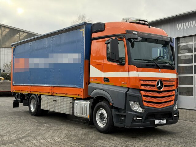 Mercedes-Benz Actros 4x2 Pritsche Plane Laderampe + Anhänger - Камион с брезент: снимка 1 Mercedes-Benz Actros 4x2 Pritsche Plane Laderampe + Anhänger - Камион с брезент: снимка 1