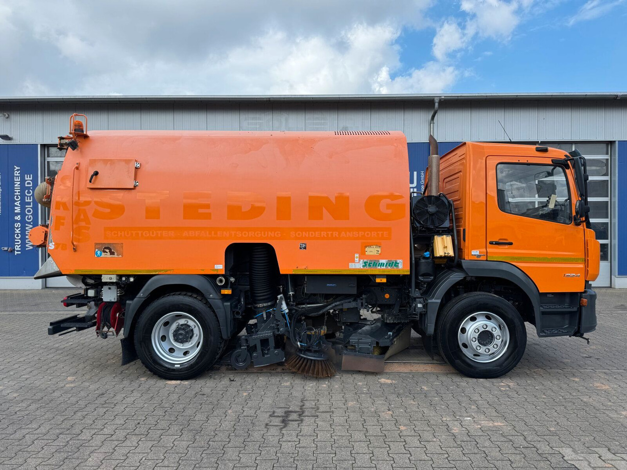 Mercedes-Benz Atego 1324 4x2 Kehrmaschine Schmidt SKF S7B 7 m³ - Мотометачна машина: снимка 3 Mercedes-Benz Atego 1324 4x2 Kehrmaschine Schmidt SKF S7B 7 m³ - Мотометачна машина: снимка 3