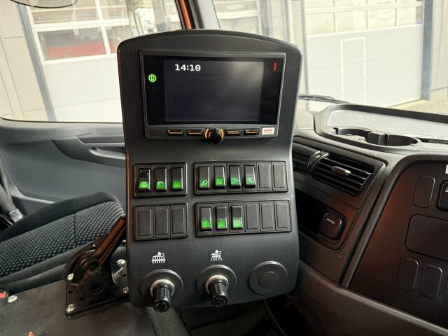 Mercedes-Benz Atego Kehrmaschine BUCHER CITYFANT 5000 - Мотометачна машина: снимка 4 Mercedes-Benz Atego Kehrmaschine BUCHER CITYFANT 5000 - Мотометачна машина: снимка 4