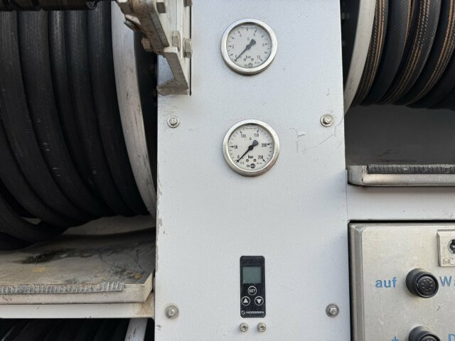 Mercedes-Benz Vario 818D Kanalreiniger Rockstroh Drain Jet 100 - Каналопочистваща машина: снимка 4 Mercedes-Benz Vario 818D Kanalreiniger Rockstroh Drain Jet 100 - Каналопочистваща машина: снимка 4