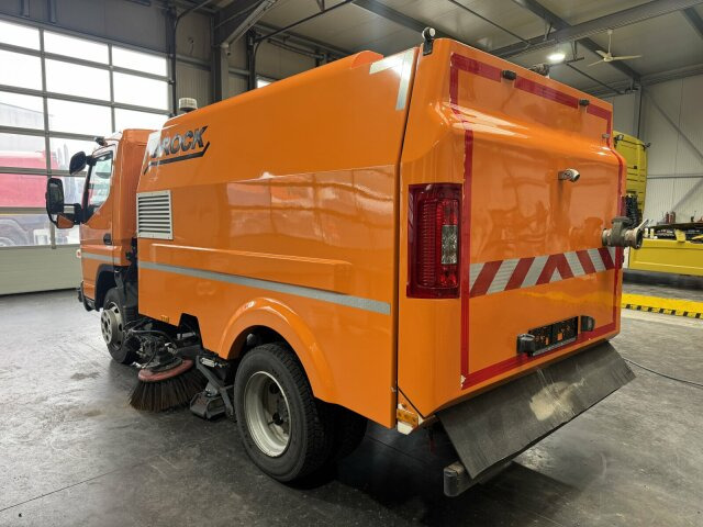 Mitsubishi Canter FUSO Kehrmaschine BROCK SL140 4 m³ - Мотометачна машина: снимка 5 Mitsubishi Canter FUSO Kehrmaschine BROCK SL140 4 m³ - Мотометачна машина: снимка 5
