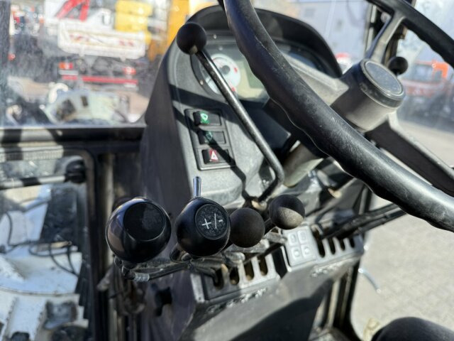 New Holland F106.6A alrrad 6x6 Grader 12 Ton - 10.700 Std - Грейдер: снимка 3 New Holland F106.6A alrrad 6x6 Grader 12 Ton - 10.700 Std - Грейдер: снимка 3