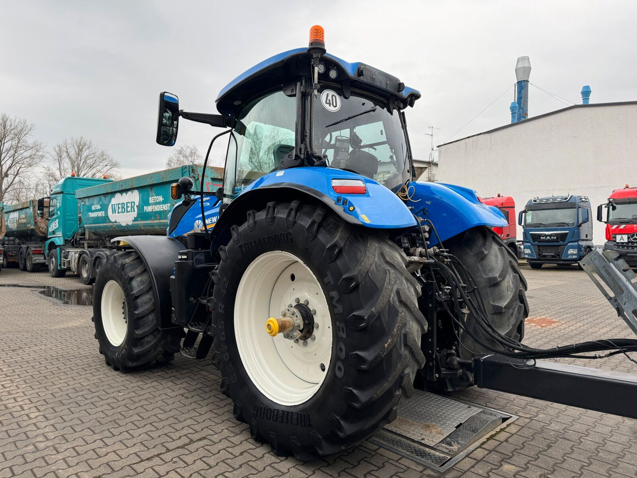 New Holland T7.230 AC 4x4 Autocommand Traktor 216 PS *Kipper - Трактор: снимка 5 New Holland T7.230 AC 4x4 Autocommand Traktor 216 PS *Kipper - Трактор: снимка 5
