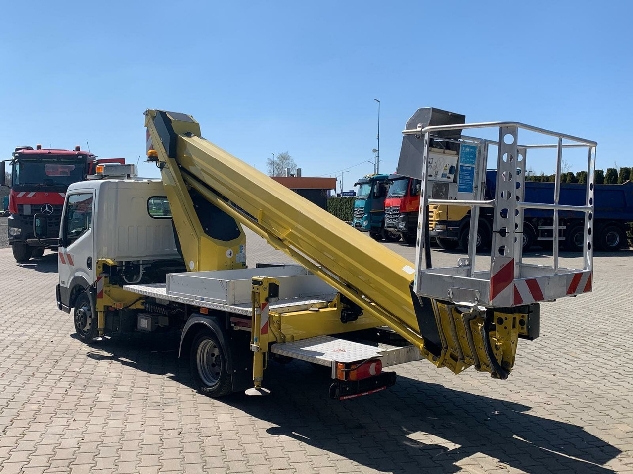 Nissan Cabstar 4x2 Ruthmann Steiger TB 270 - Автовишка: снимка 4 Nissan Cabstar 4x2 Ruthmann Steiger TB 270 - Автовишка: снимка 4