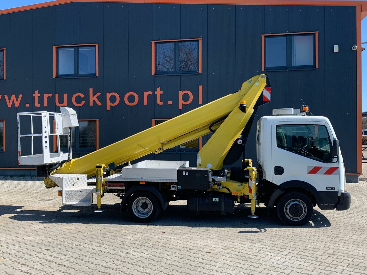 Nissan Cabstar 4x2 Ruthmann Steiger TB 270 - Автовишка: снимка 5 Nissan Cabstar 4x2 Ruthmann Steiger TB 270 - Автовишка: снимка 5