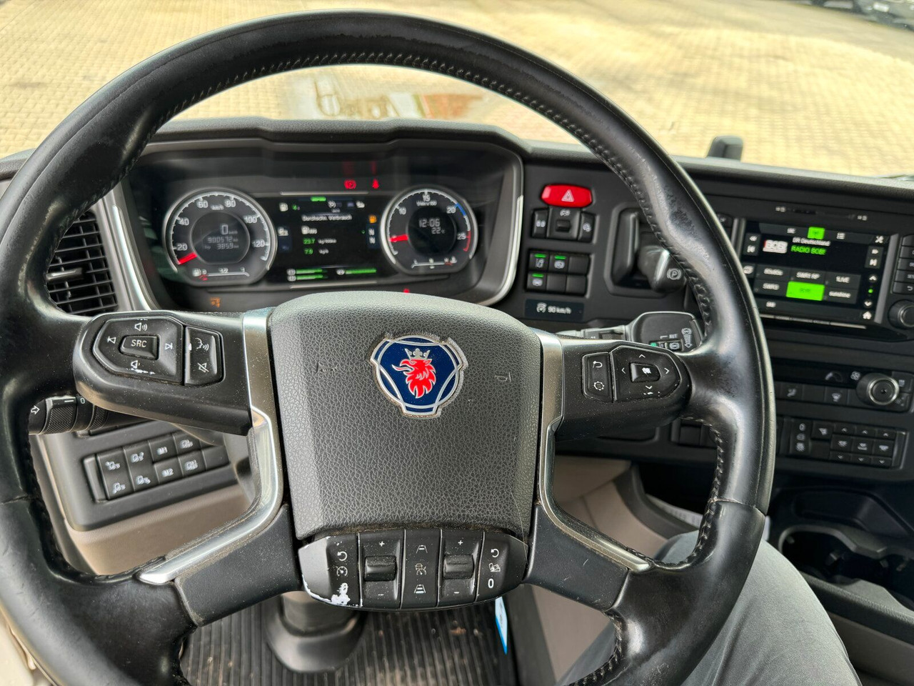 Лизинг на  Scania G 410 B8x2*6 NB LNG Fahrgestell Nebenantrieb Scania G 410 B8x2*6 NB LNG Fahrgestell Nebenantrieb: снимка 16