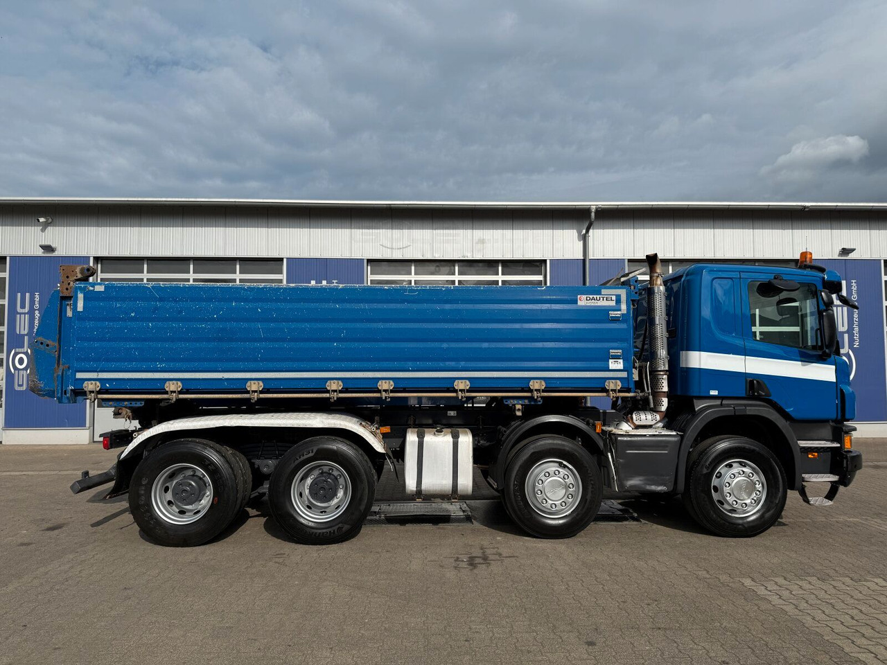 Scania P 410 8x4 Dreiseitenkipper DAUTEL - Самосвал камион: снимка 3 Scania P 410 8x4 Dreiseitenkipper DAUTEL - Самосвал камион: снимка 3