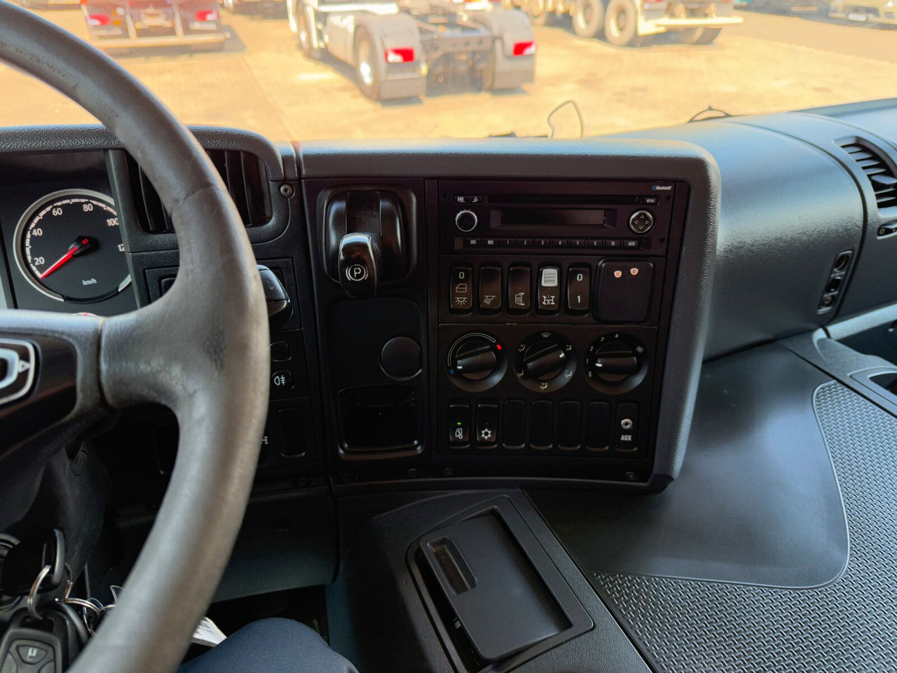 Лизинг на  Scania P 450 6x4 Dreiseitenkipper DAUTEL Scania P 450 6x4 Dreiseitenkipper DAUTEL: снимка 15