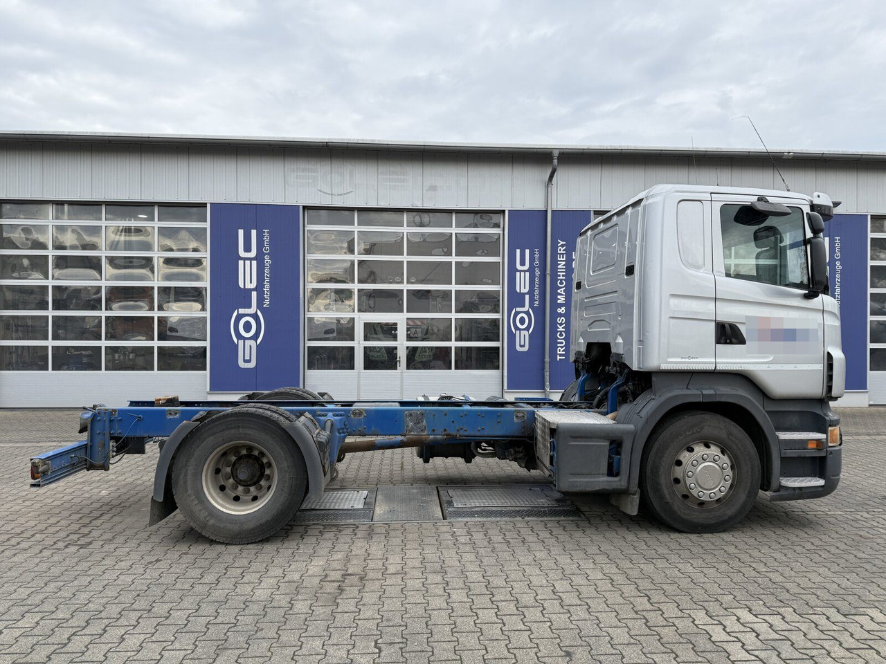 Scania R 420 Tankwagen ADR Fahrgestell Retarder Volluft - Камион цистерна: снимка 2 Scania R 420 Tankwagen ADR Fahrgestell Retarder Volluft - Камион цистерна: снимка 2
